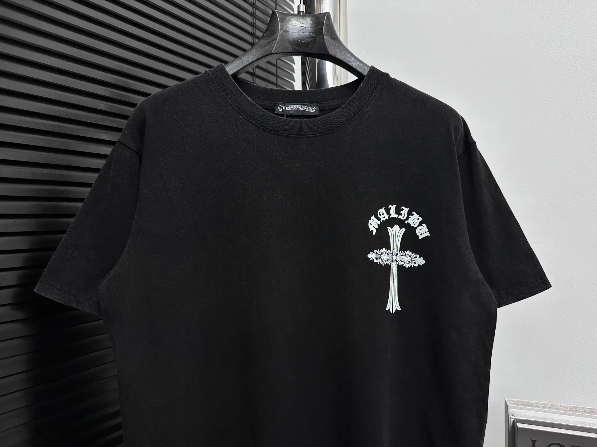 🅿️180 [Chrome hearte] Chrome hearte 25ss early spring new Sanskrit washed T-shirt ·280 grams of 100% cotton double yarn jersey fabric ·Special thickened 32 pieces of double-ply 1x1 thread in the same cylinder custom-dyed ·Double-needle stitching and cross-stitching technology ·Original main mark washed tag Color: washed black Size: XS-L